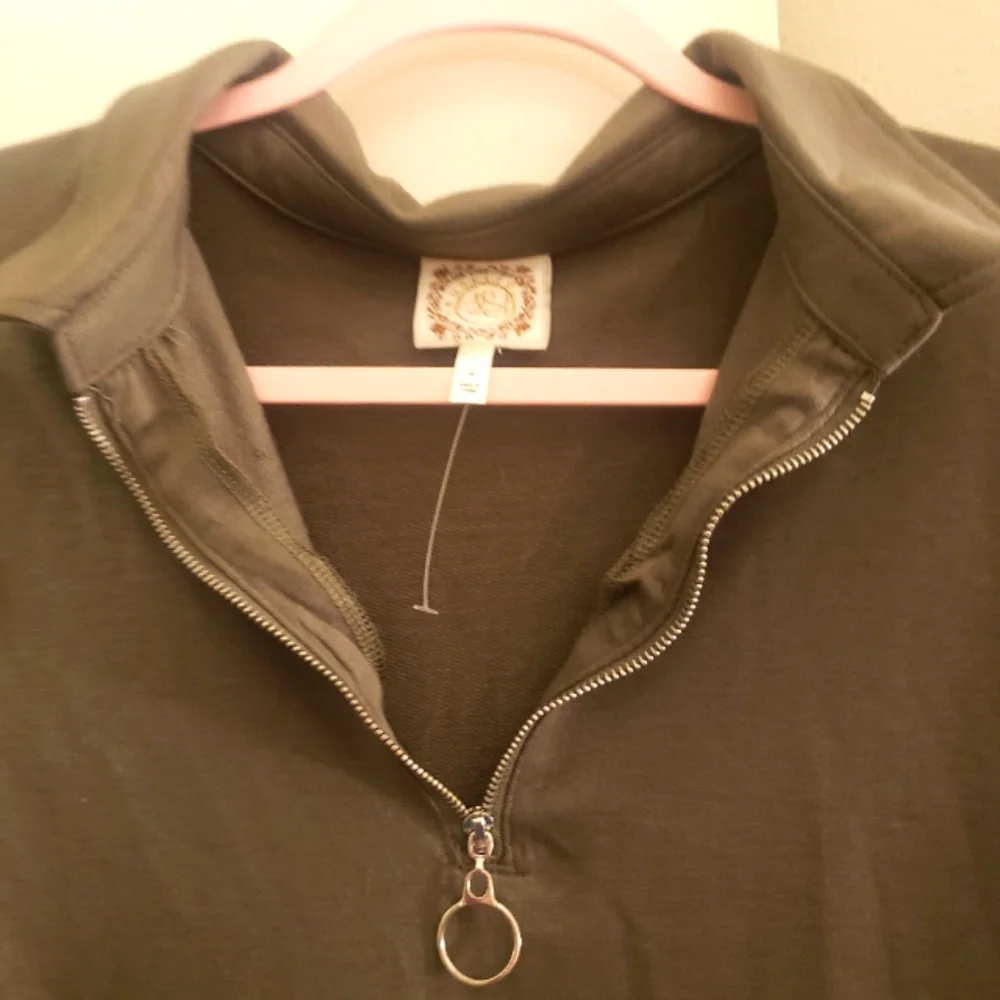 New w/o tags top - Picture 7 of 8